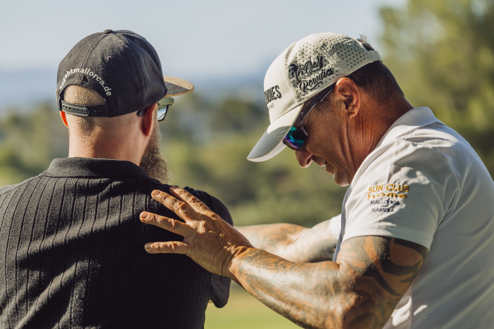 A spontaneous supportive gesture between two participants