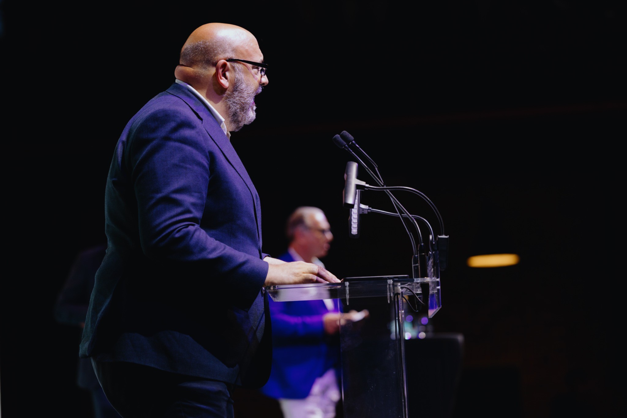Speaker at the lectern during the Motorworld Mallorca opening programme